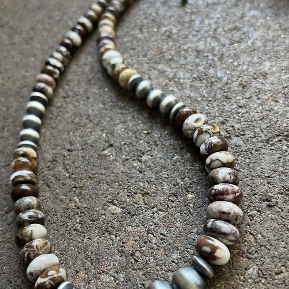 Sterling Silver Graduated Wild Horse Bead Necklace. 18 inch